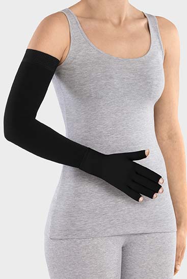 Glove with open fingers in combination with compression sleeve,  black pepper