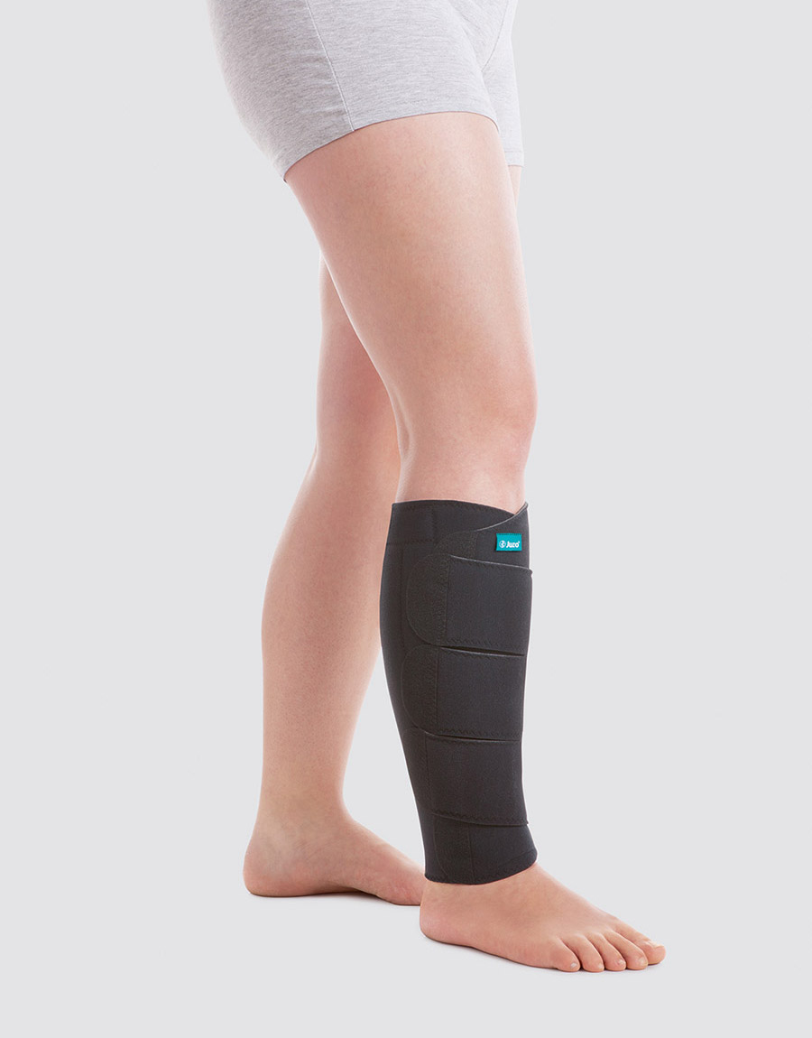 A person is wearing a Juzo ACS Light lower leg prosthesis